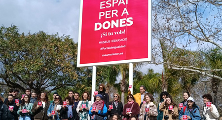 Visita guiada a las esculturas realizadas por mujeres que están expuesta en el MUCAES-UPV 8 marzo
