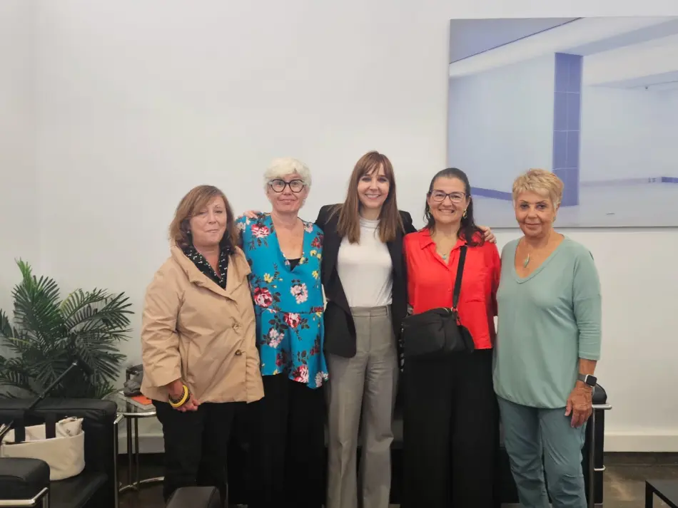 El pasado 6 de octubre la Colectiva se reunió con Blanca de la Torre, Directora del IVAM, para exponerle sus líneas de actuación.